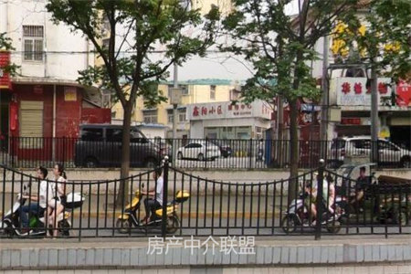 外小中学博士名城隔壁清华园毛坯三房通透户型可按揭