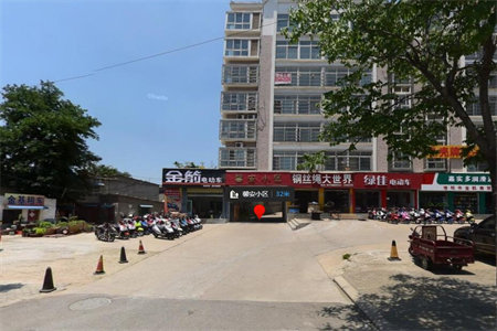 金信花园3室2厅1卫简装带储藏室分期